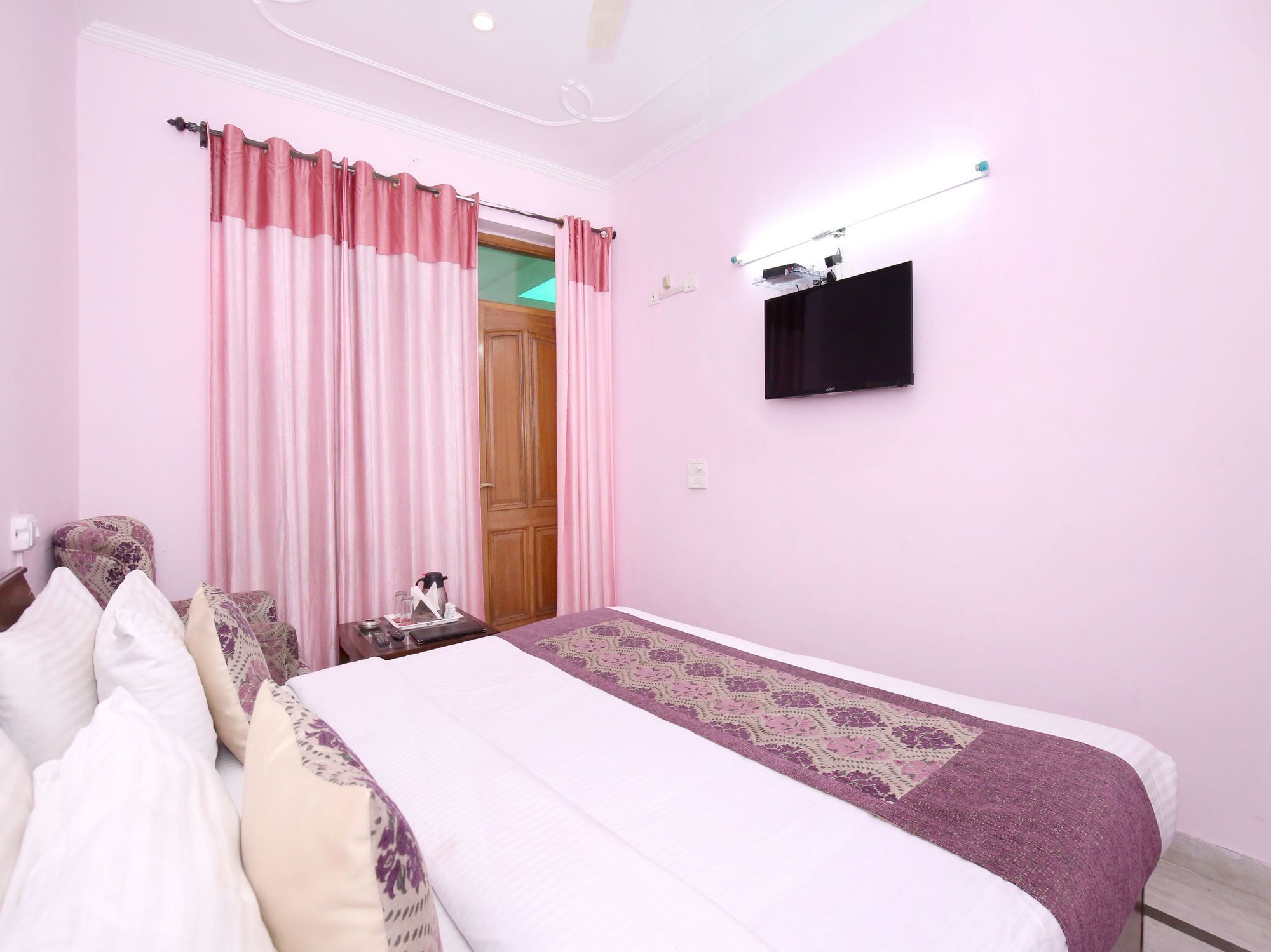 Oyo 6463 Hotel Dove Chandīgarh Eksteriør billede