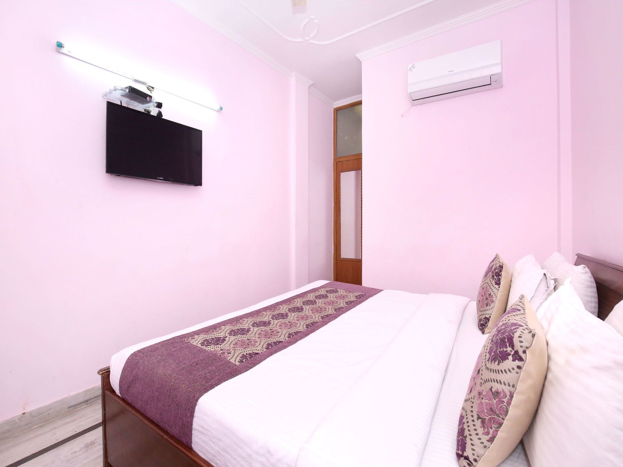 Oyo 6463 Hotel Dove Chandīgarh Eksteriør billede