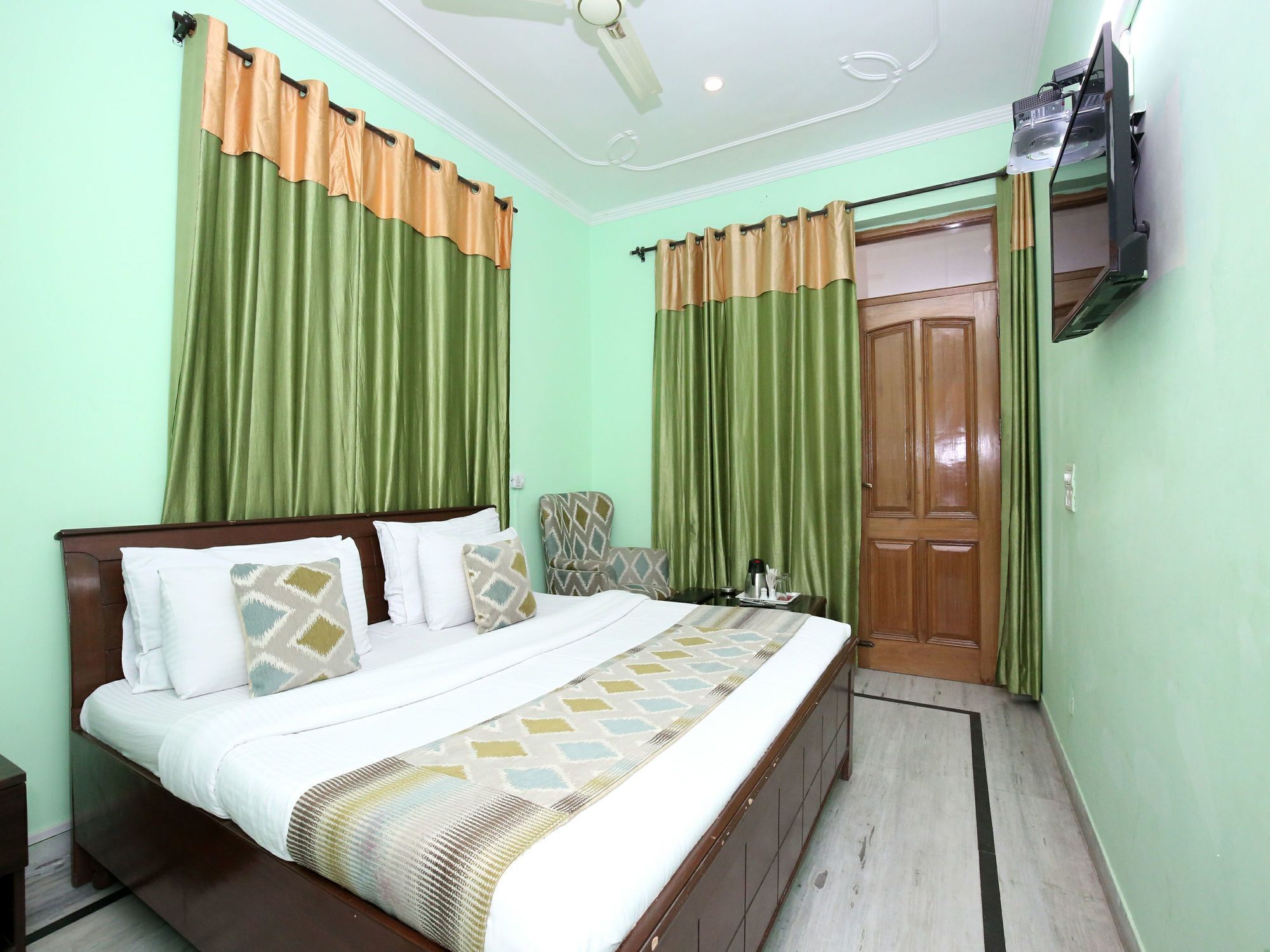 Oyo 6463 Hotel Dove Chandīgarh Eksteriør billede