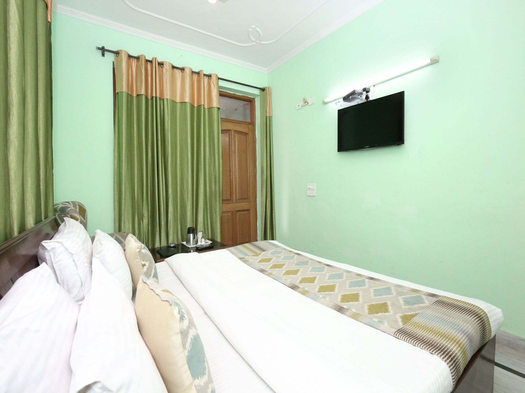 Oyo 6463 Hotel Dove Chandīgarh Eksteriør billede
